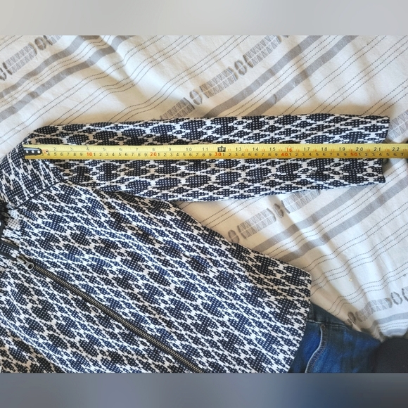 EUC J. Crew Geometric Zip Blazer - Picture 2 of 7